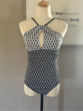Jantzen Black and White Halter Camisole with Keyhole